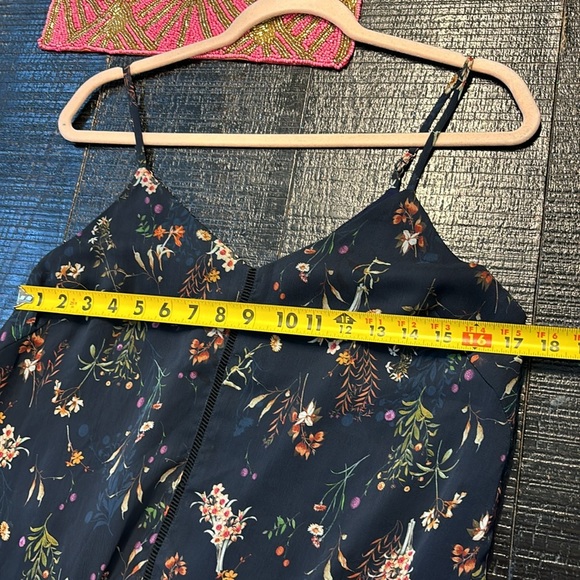 Maeve Anthropologie Floral Tank Top with lace details spaghetti straps size XS - Picture 8 of 9